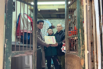 Du thuyền Grand Pioneers trong lòng vịnh Hạ Long