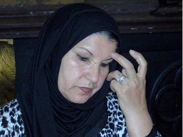 Nữ nhà thơ – dịch giả Izza Fartmis