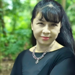 Nhà văn/dịch giả VintageLover KP