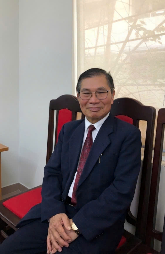 Chân dung nhà thơ Lê Tuấn Lộc.